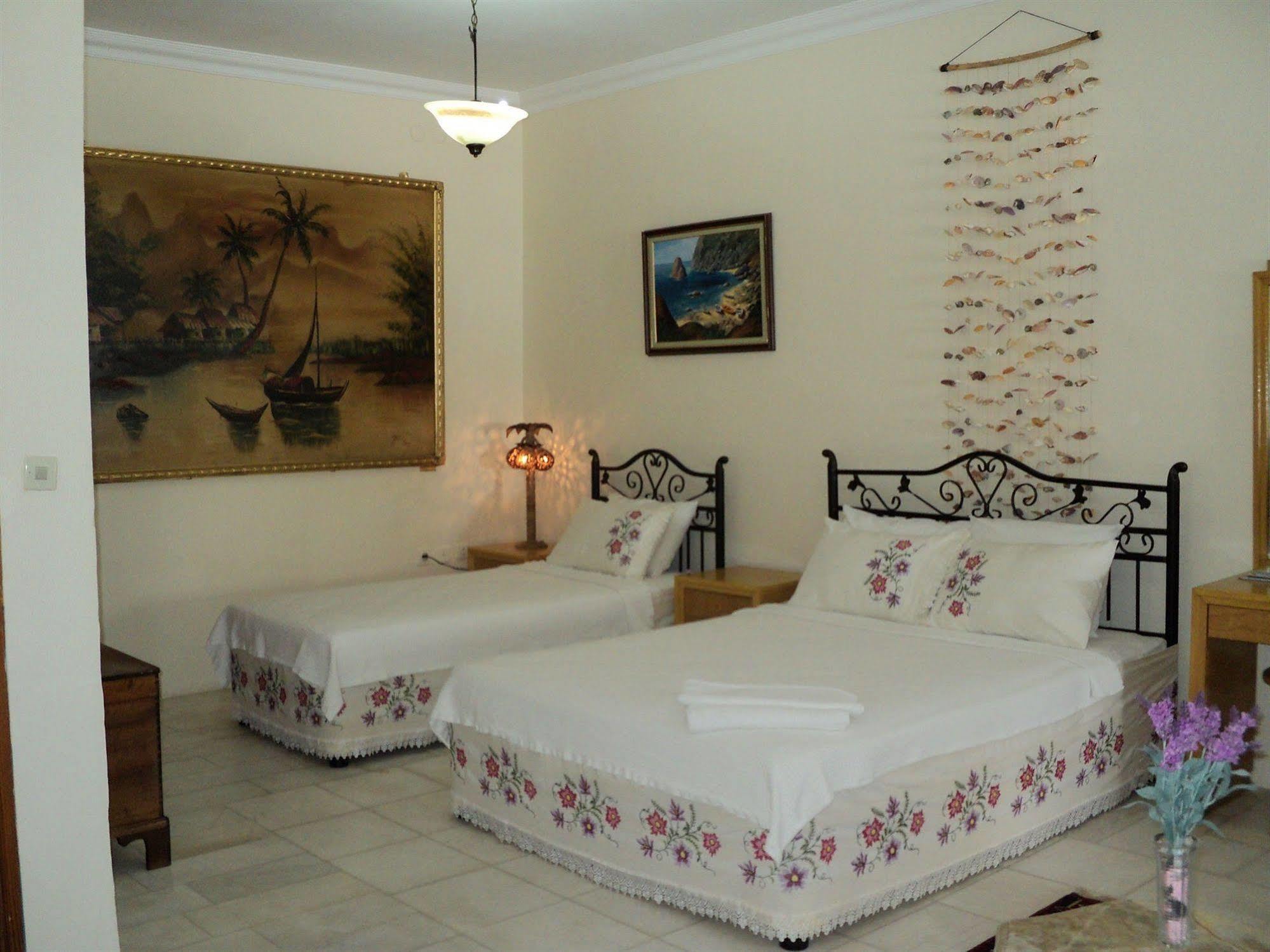 Antik Motel Alacati Exterior foto